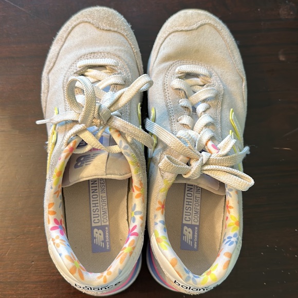 New Balance sneakers - Picture 3 of 6